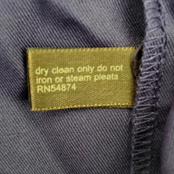 *NWT* THE LIMITED Purple Pleated 3/4 Sleeve Top, size Small - Picture 5 of 6